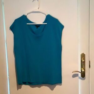 Turquoise sleeveless top